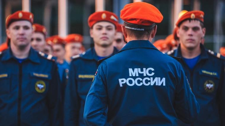 Главное управление МЧС России по Кировской области предлагает старшеклассникам пополнить ряды пожарных и спасателей..